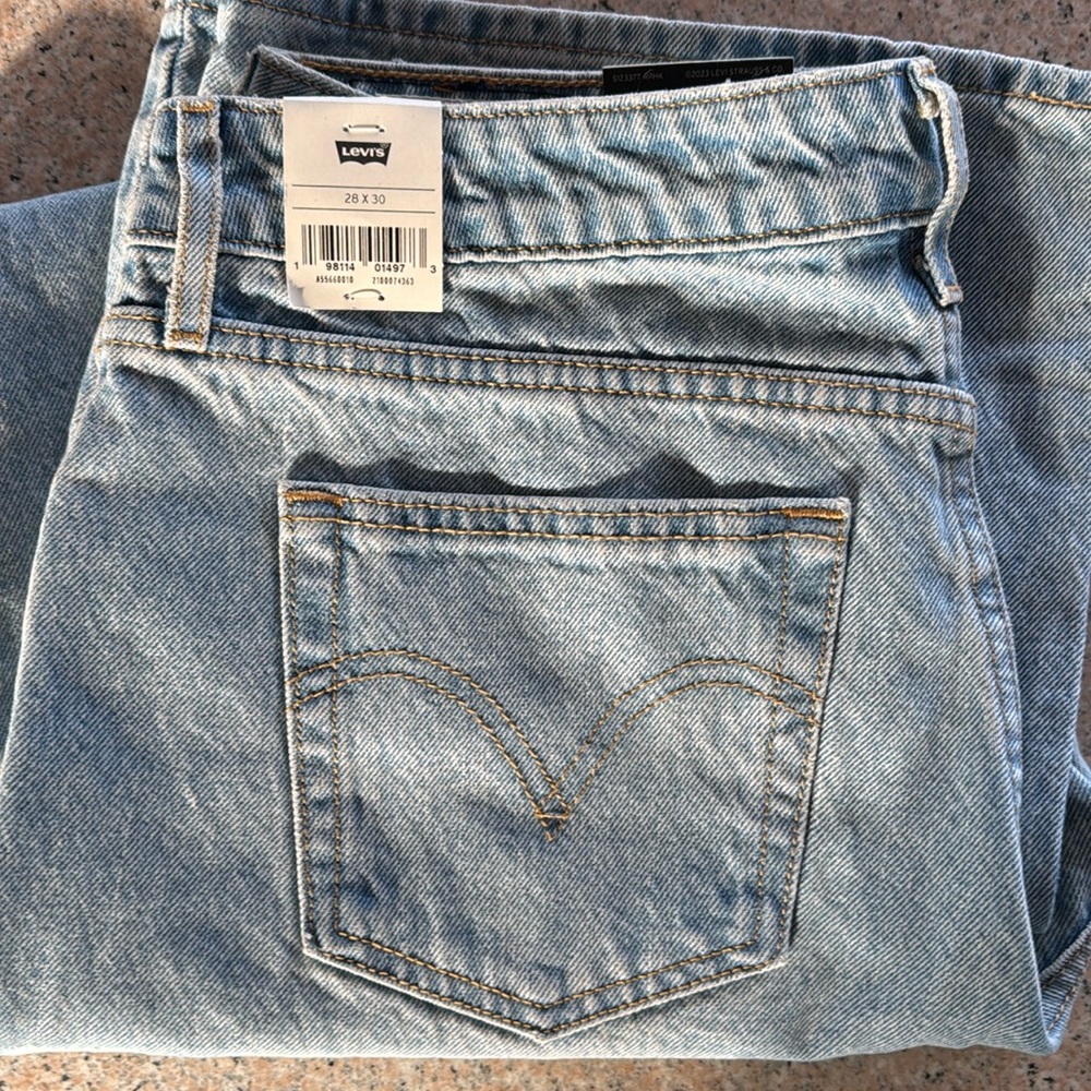 Levi’s low loose fit
